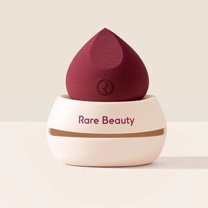 Rare Beauty Soft Touch Makeup Sponge Beauty Blender and Holder
